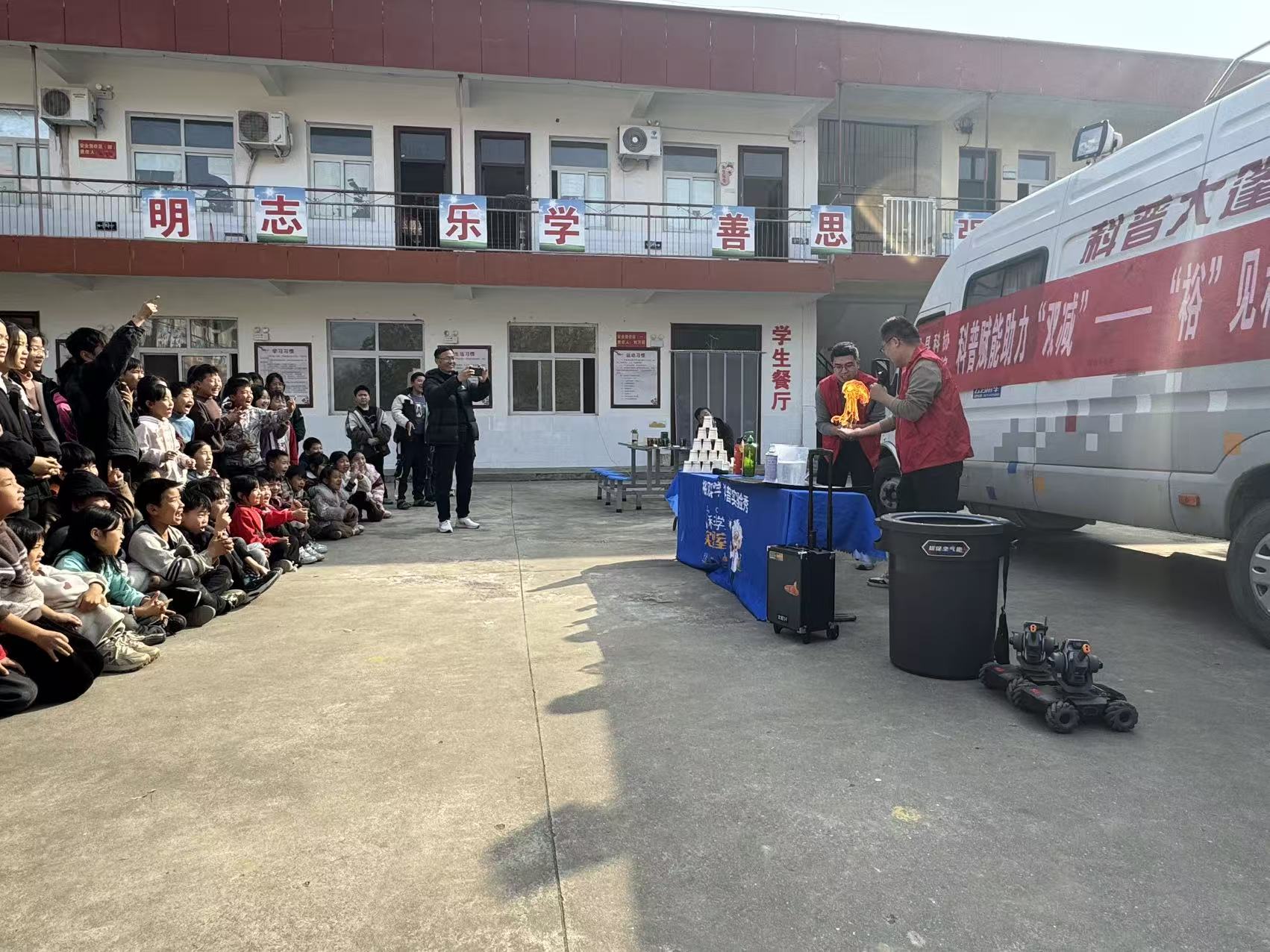 e0957f9f56dce232c7ba58f3d5763a67