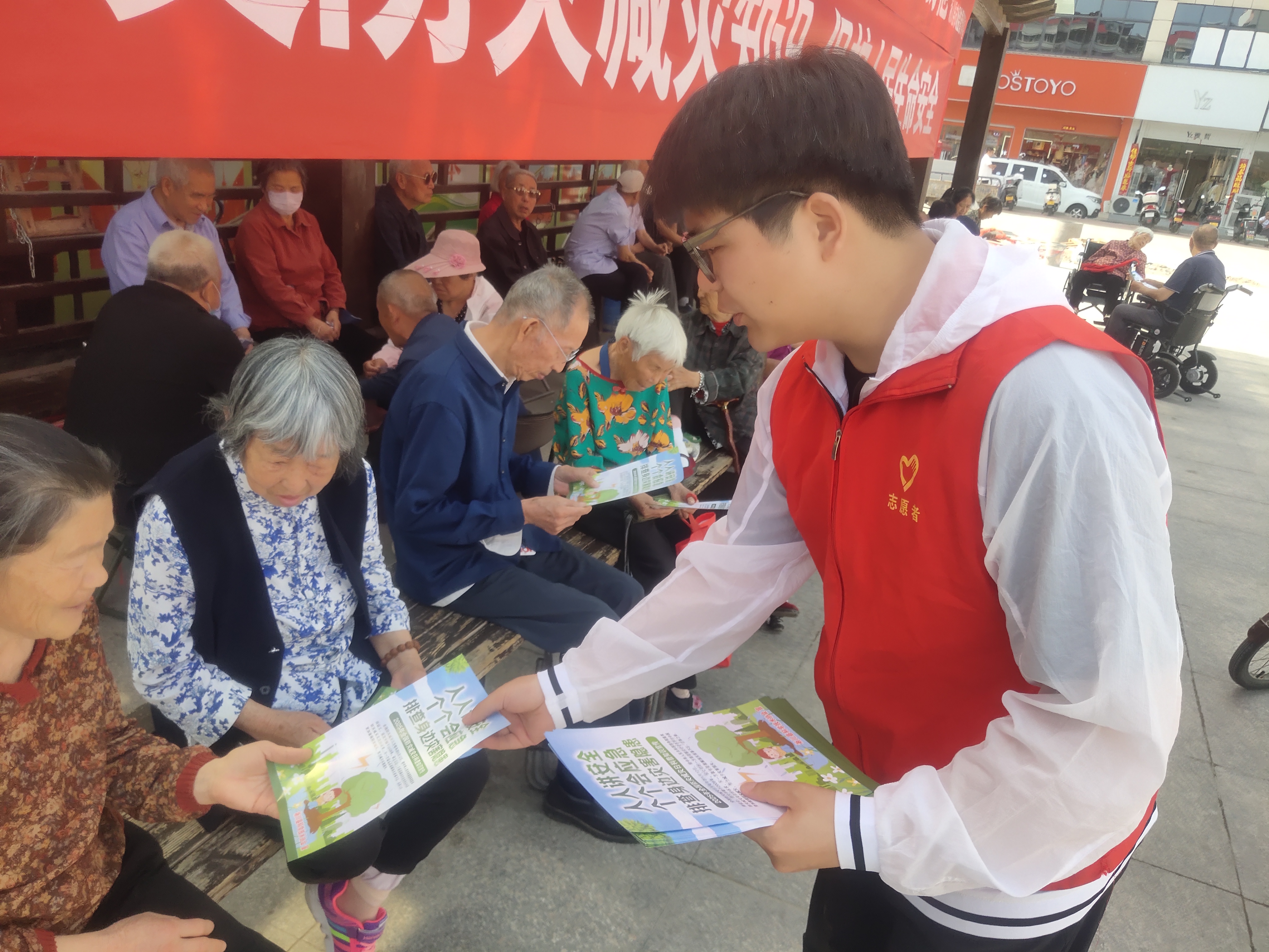 51d25ee59340c97051d566bfa14ba11