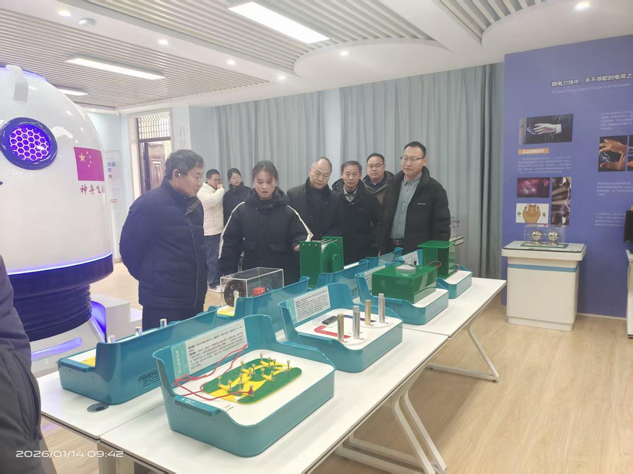 7d6a62d9ddcb88a595f2ec346641216e